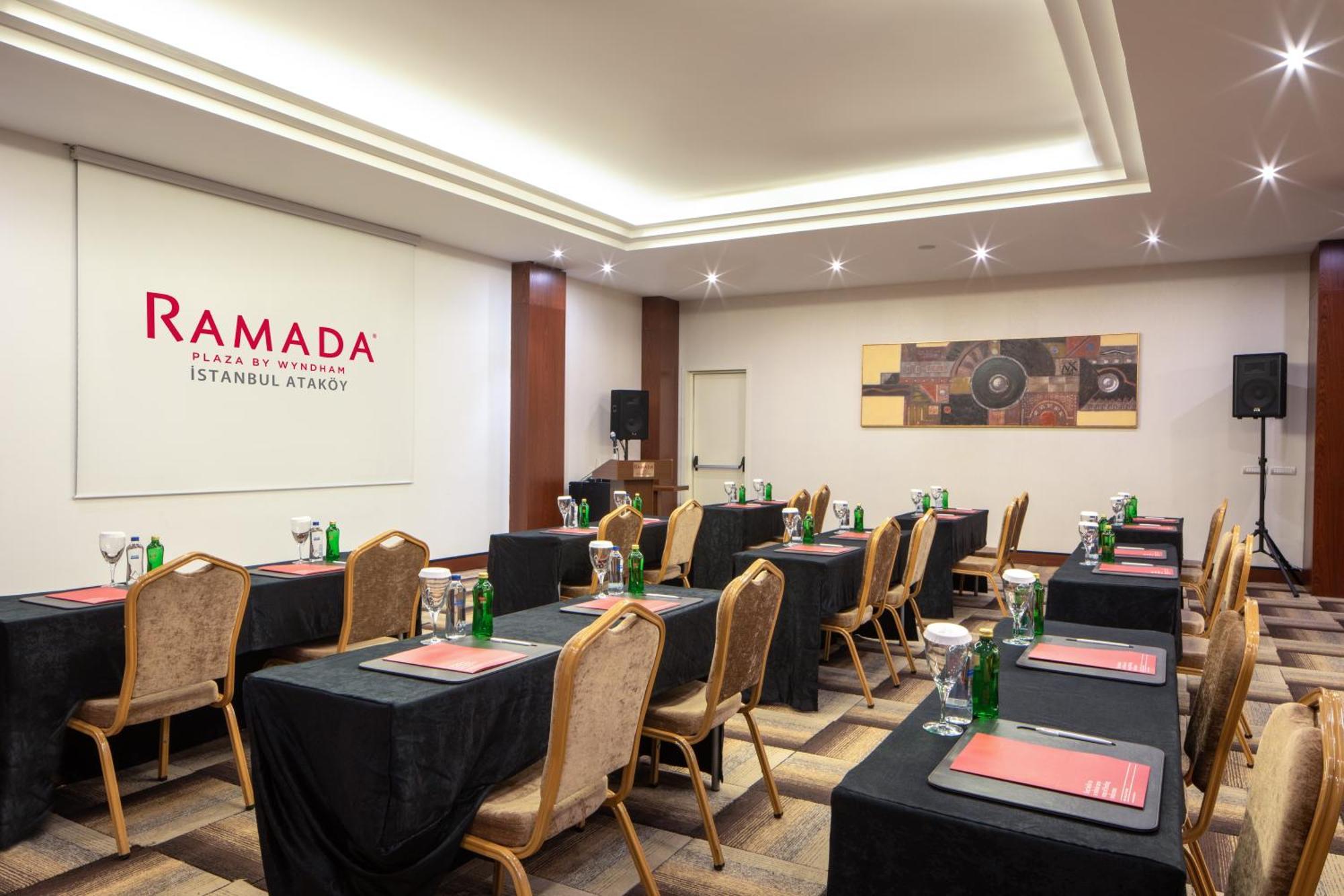 Ramada Plaza By Wyndham Atakoy Otel
