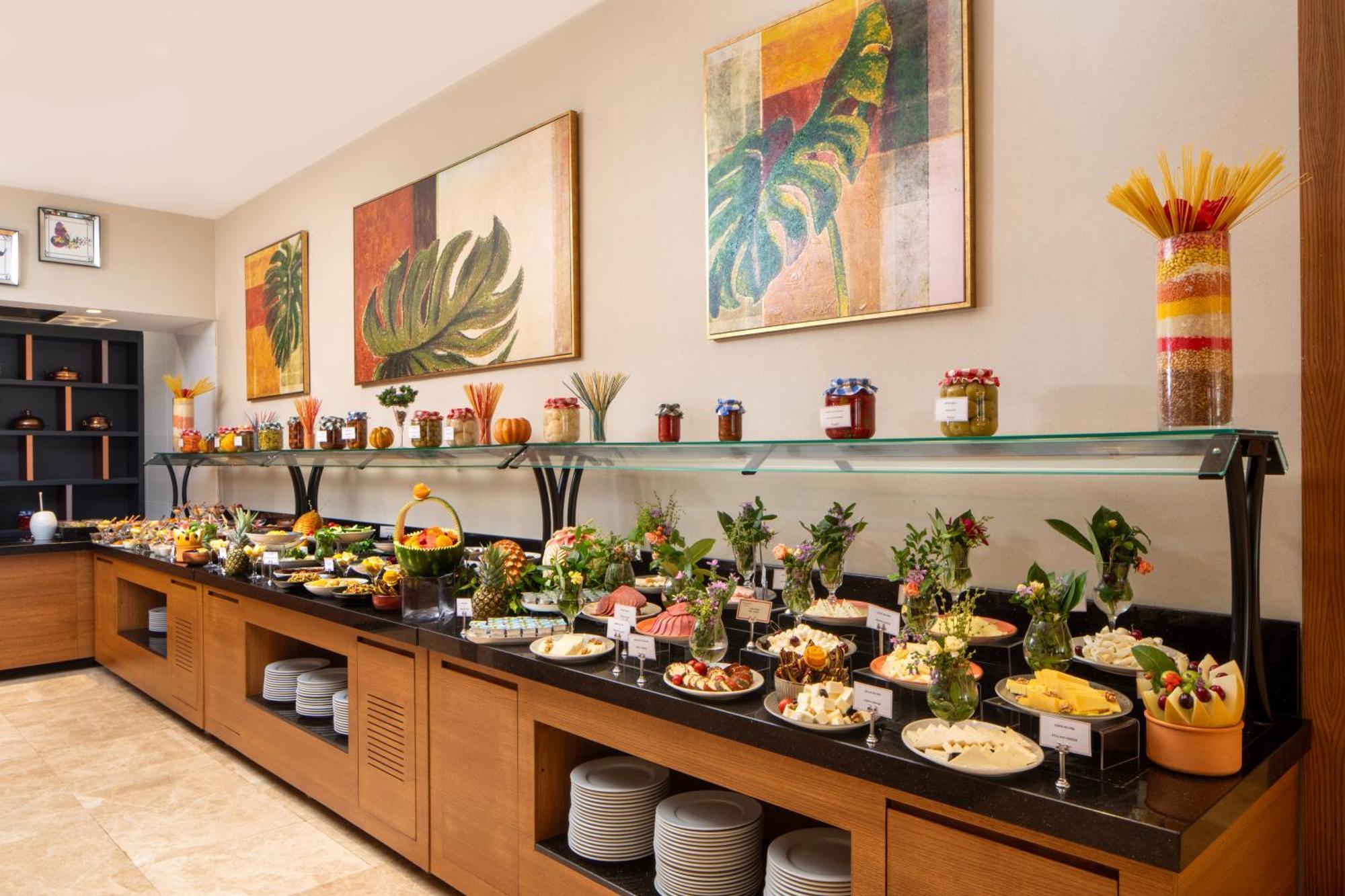 Ramada Plaza By Wyndham Atakoy 5*