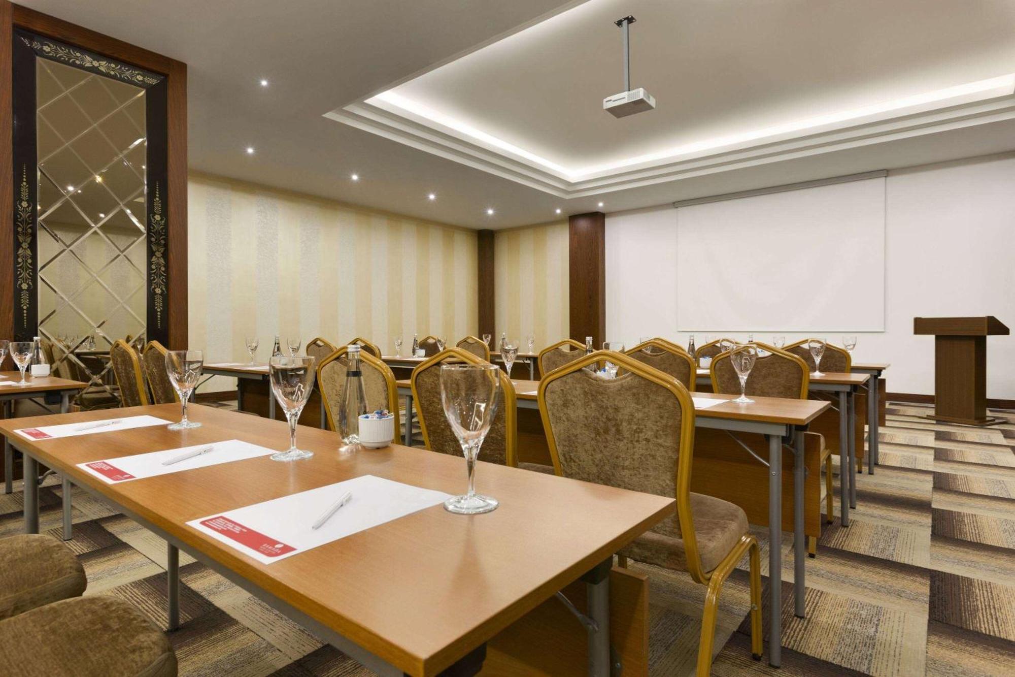 Ramada Plaza By Wyndham Atakoy 5* Istambul